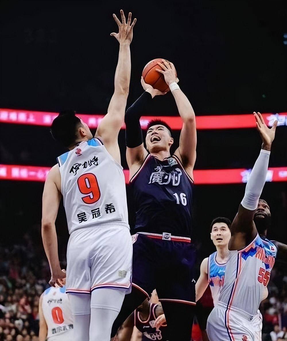辽宁男篮大胜江苏队，赢得赛季第十场胜利的简单介绍